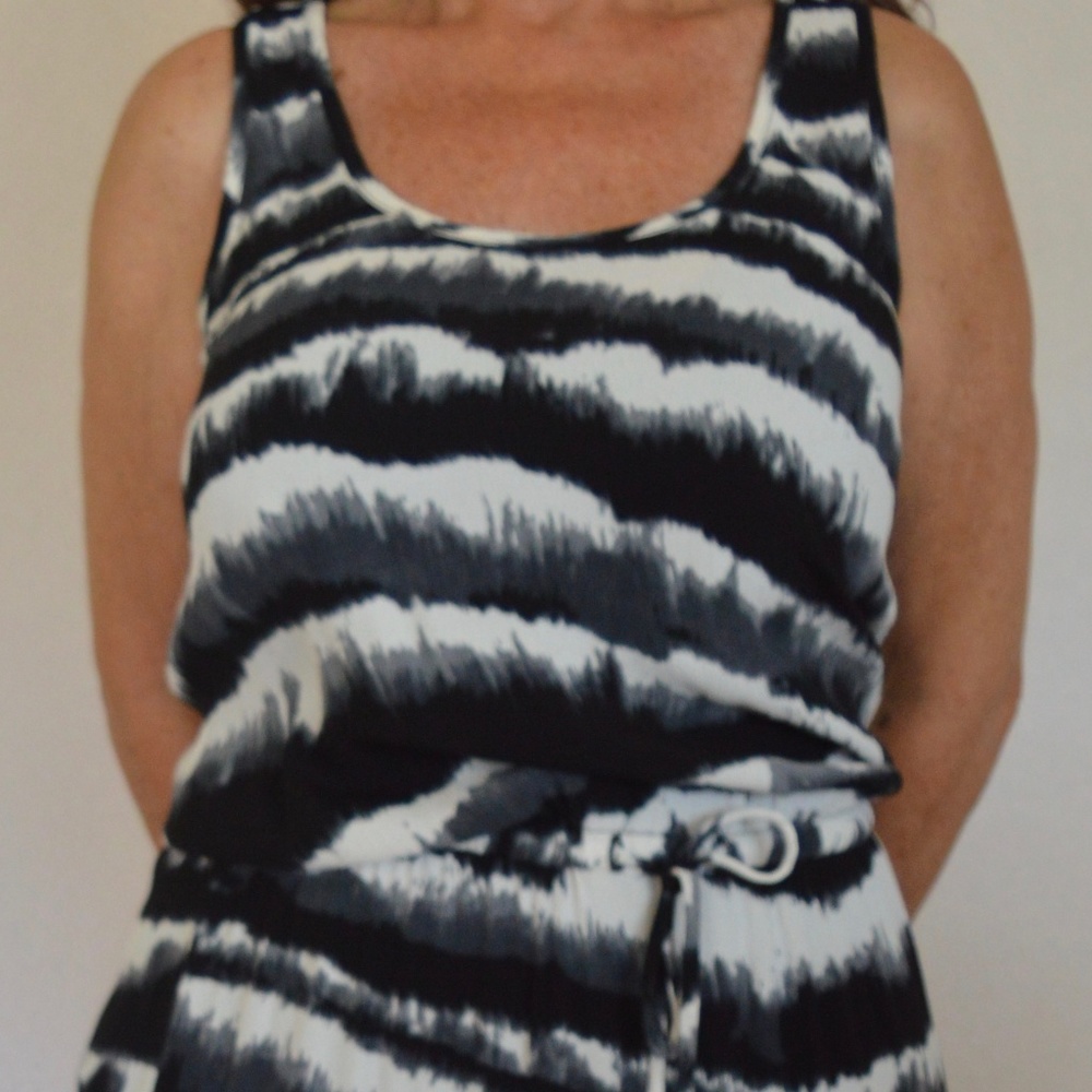 Black and White Long Casual Dress